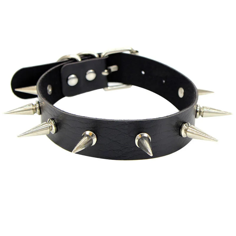 Big Spike Rivets Choker