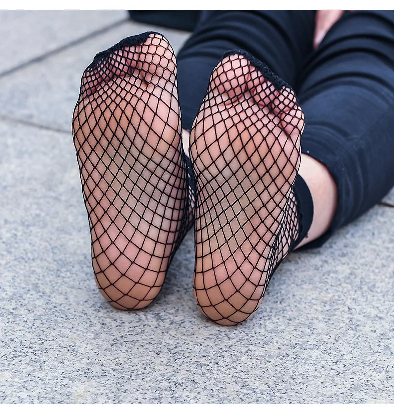 BONAS 2pcs Women's Black Fishnet Socks Breathable Mesh Lace Fish Net Short Socks Harajuku Sexy Hollow Nets Socks Ladies Sweet