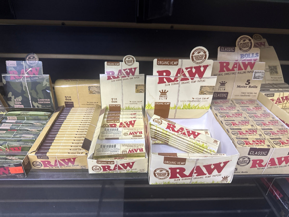 RAW rolling paper wholesale display reference